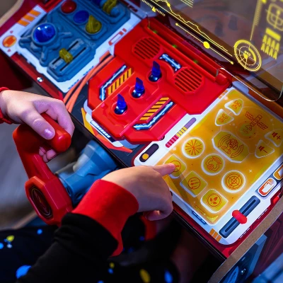 KidKraft Ultimate Spaceship Wooden Pretend Play Set With Lights Sounds And Space Projector - Image 4