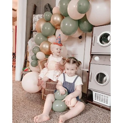 KidKraft Laundry Playset - Espresso - Image 8