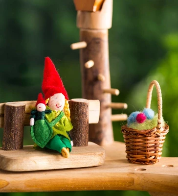 HearthSong Tree Blocks 34-Piece Tree Fort Kit, Includes Platforms, Staircase, Bridges, And More - Image 7