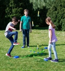 HearthSong Kids Stomp Backyard Launch Rocket Flyers, Set Of Eight